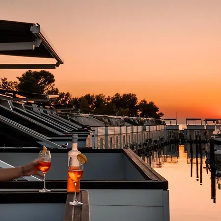 Dreamy Houseboat By The Sea With Terrace And Hot Tub Portoroz